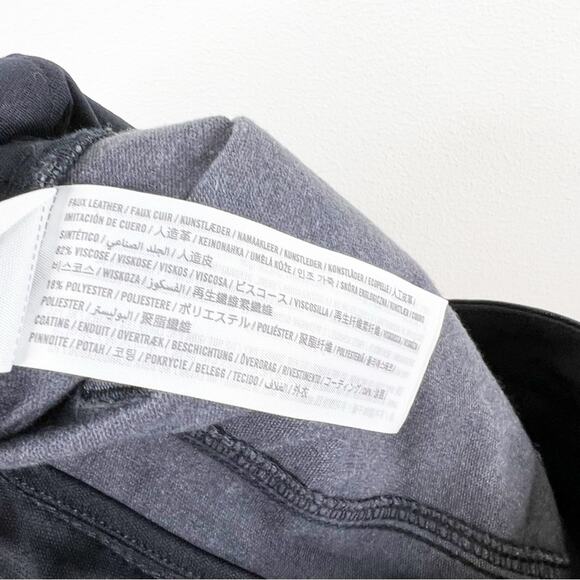 Abercrombie & Fitch The 90s Straight Ultra High Rise Curve Love Vinyl Pants 33 - Picture 6 of 6